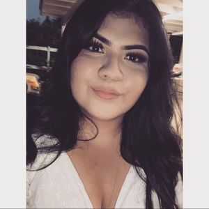 Meet your Posher, Alexandra